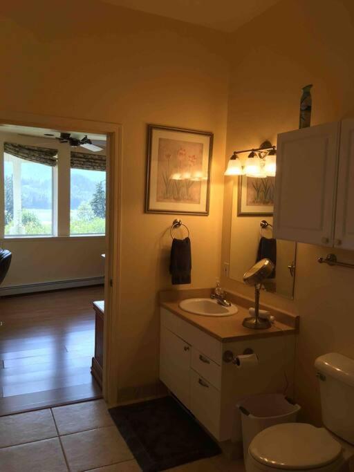 Kelli Creek Cottage - Reduced Price On Tours Τζούνο Δωμάτιο φωτογραφία