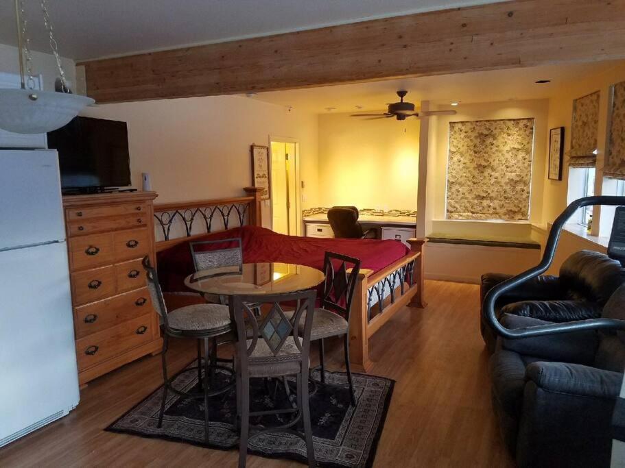 Kelli Creek Cottage - Reduced Price On Tours Τζούνο Δωμάτιο φωτογραφία